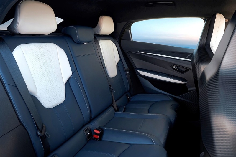 Серийный Alpine A390: три мотора, две версии, клиренс 152 мм и масса более 2,1 т