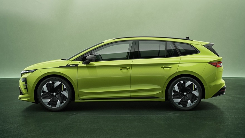 Топовые кроссоверы: Skoda рассекретила обновлённые Enyaq RS и Enyaq Coupe RS