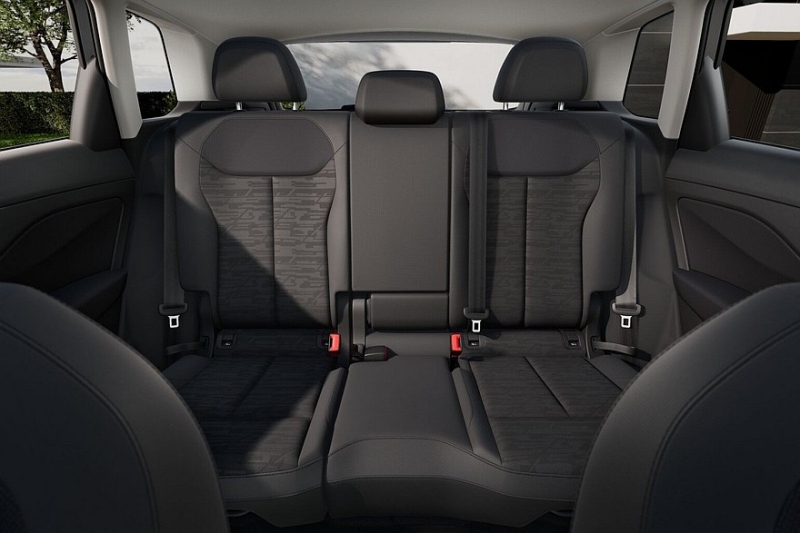 Audi Q3 нового поколения: показана самая дешёвая версия