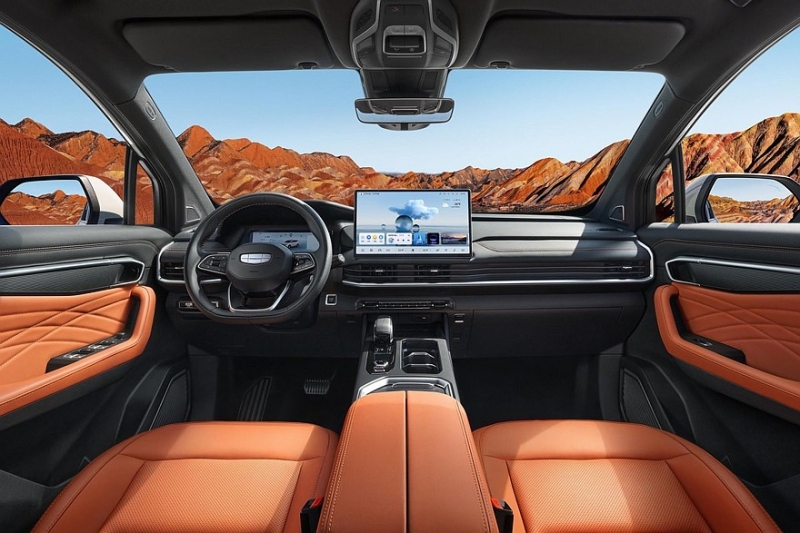 Большой кроссовер Geely Okavango, который доступен в России: рестайлинг и новый мотор