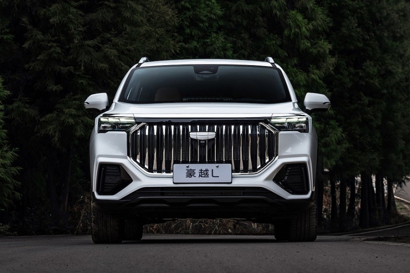 Большой кроссовер Geely Okavango, который доступен в России: рестайлинг и новый мотор