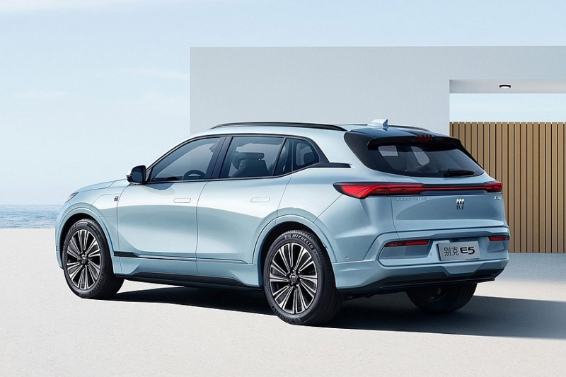 Buick полностью раскрыл дизайн обновлённого кроссовера Electra E5