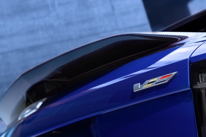 Cadillac Optiq-V: двухмоторная топ-версия, которой Китай оказался недостоин