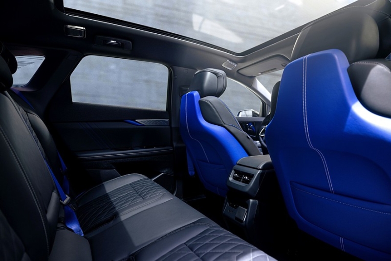 Cadillac Optiq-V: двухмоторная топ-версия, которой Китай оказался недостоин