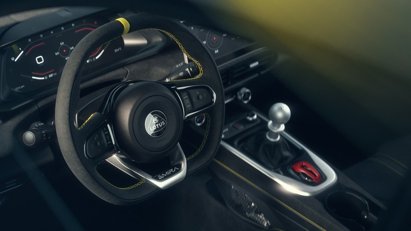 Cпорткар Lotus Emira получил обновки к 2026 модельному году