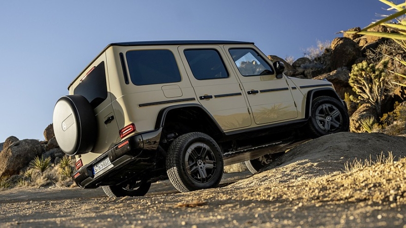 Электрический Mercedes-Benz G-Class провалился на рынке. «Младший брат» может получить ДВС