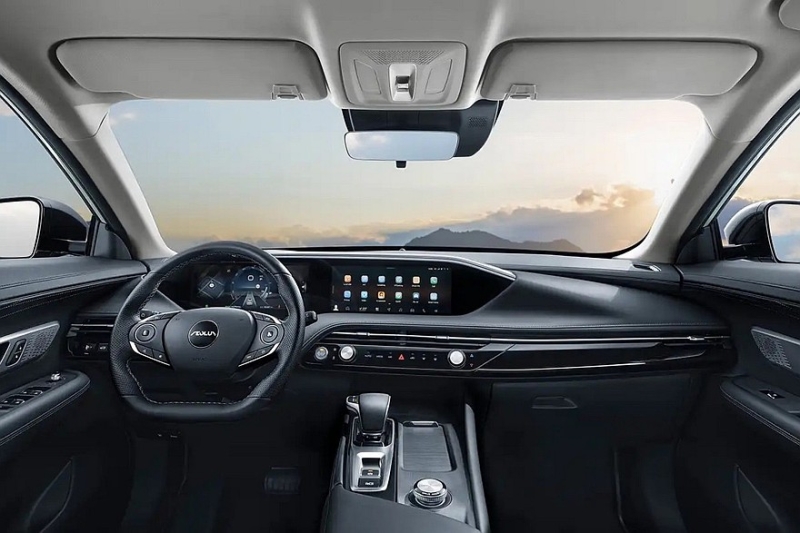 Флагманский кроссовер Dongfeng Huge скоро стартует в России