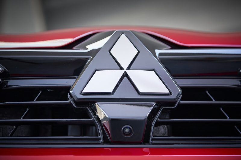 Французские бриллианты: Mitsubishi продолжит покорять Европу клонами машин Renault