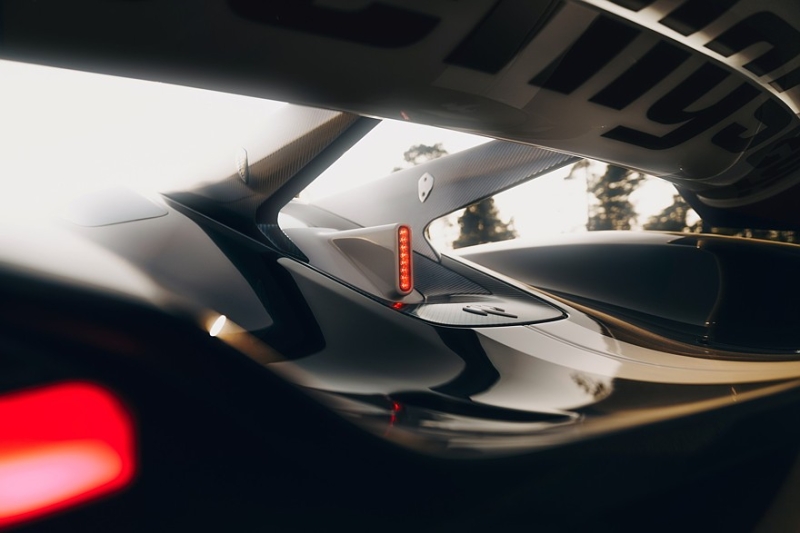 Koenigsegg Sadair's Spear: лошадиная фамилия, облегчённый кузов и 1625-сильный V8