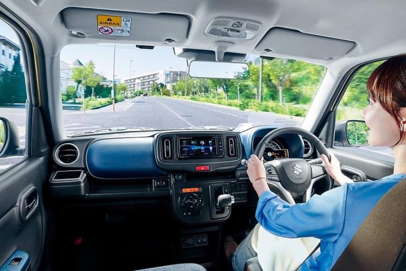 Компакт Suzuki Alto стал безопаснее и экономичнее после рестайлинга