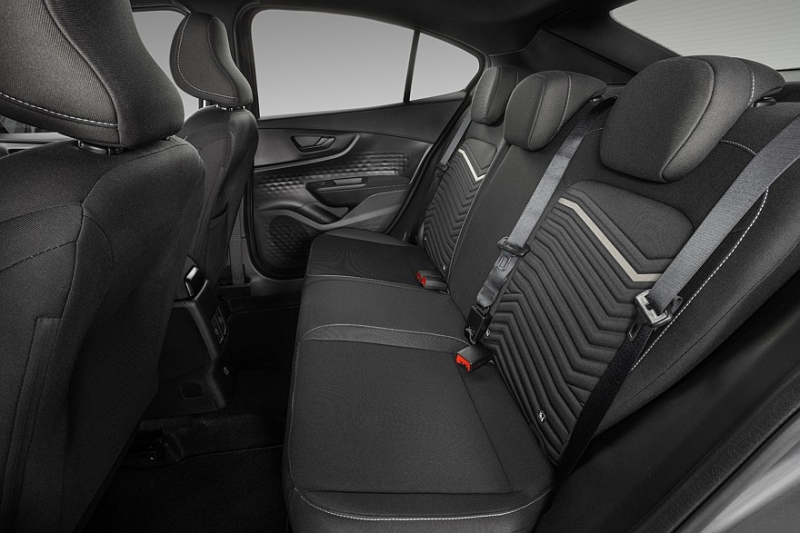 Кросс-купе Fiat Fastback обновилось в стиле Pulse, цены известны