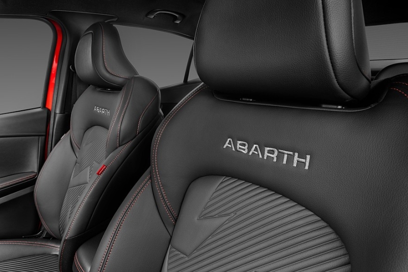 Кросс-купе Fiat Fastback обновилось в стиле Pulse, цены известны