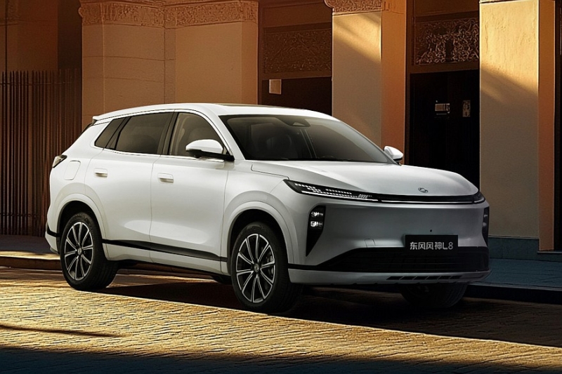 Кроссовер Dongfeng Aeolus L8, который привезут в Россию: новые фото