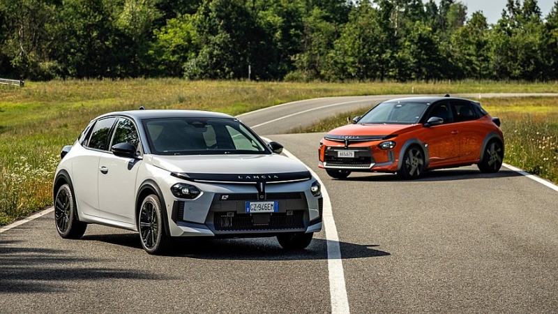 Lancia полностью рассекретила электрический хот-хэтч Ypsilon HF и бензиновый HF Line