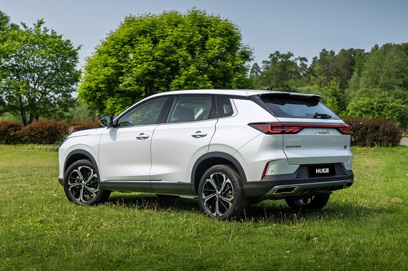 Новые кроссоверы Dongfeng Huge и Mage в России: полный прайс-лист