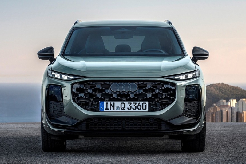 Новый Audi Q3: странности в эргономике, отделка из вторсырья и прежняя платформа