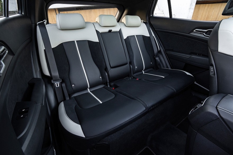 Обновлённый короткий Kia Sportage представлен официально