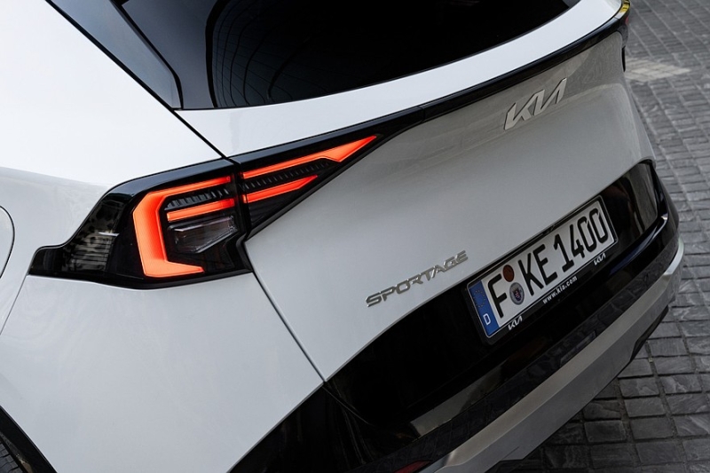 Обновлённый короткий Kia Sportage представлен официально