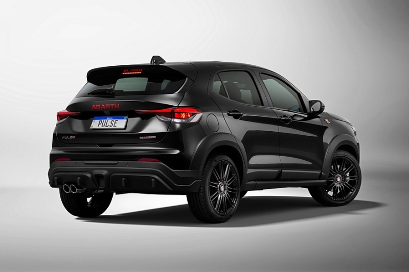 Обновлённый кроссовер Fiat Pulse: теперь и «горячая» версия от Abarth
