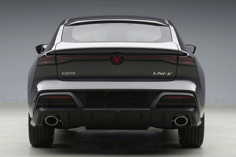 Показан Changan Uni-V с новым дизайном: лифтбек объявлен следующим поколением