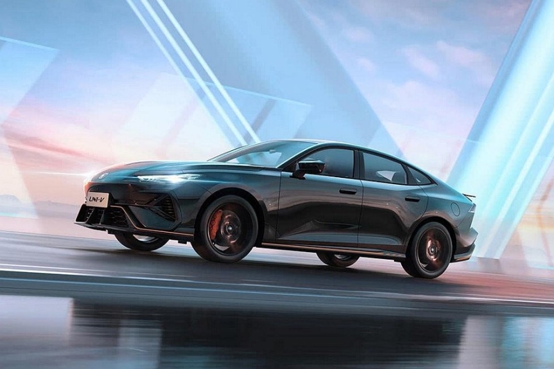 Показан Changan Uni-V с новым дизайном: лифтбек объявлен следующим поколением