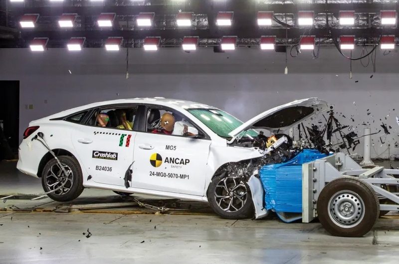 Провальный MG 5 в повторных краш-тестах ANCAP натянули на три звезды (было ноль)