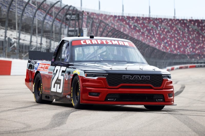 Ram вернулся в автоспорт и подготовил гоночный концепт своего пикапа 1500