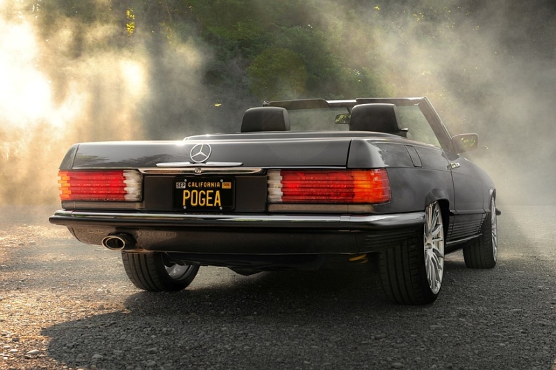Тюнеры переходят на классику: рестомод от Pogea на базе Mercedes-Benz SL поколения R107
