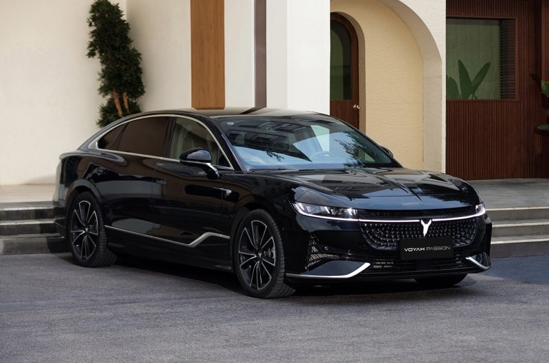 Выпуск роскошного гибридного седана Voyah Passion наладят на российском заводе