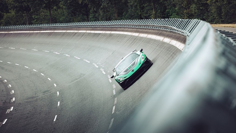 1,72 c до «сотни» и два десятка других новых рекордов от суперкара Rimac Nevera R
