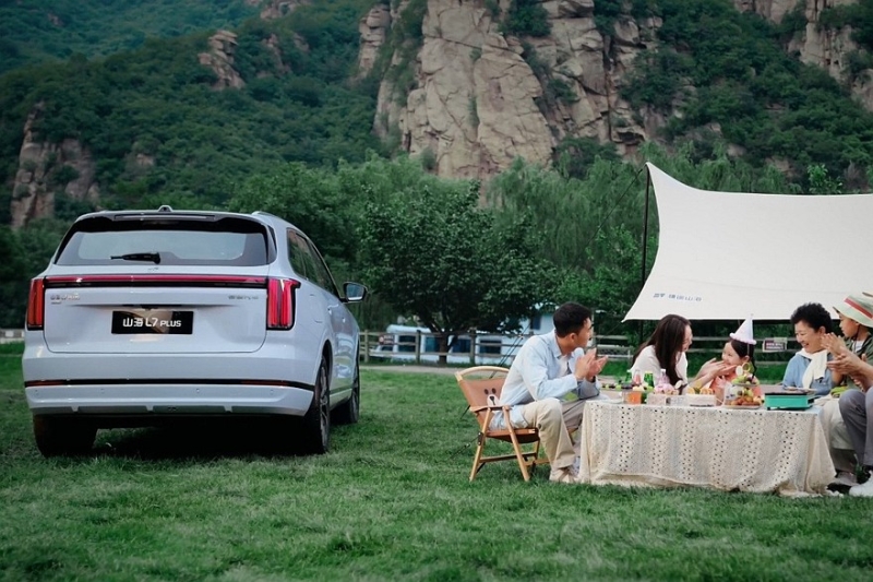 Большой кроссовер Jetour Shanhai L7 Plus готовится к старту продаж: показан интерьер