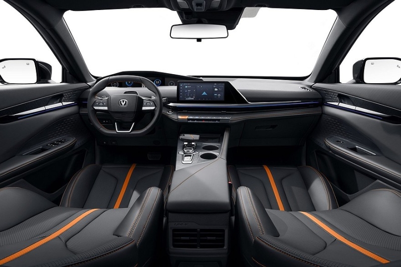 Changan Uni-V с новым дизайном готовится к старту продаж