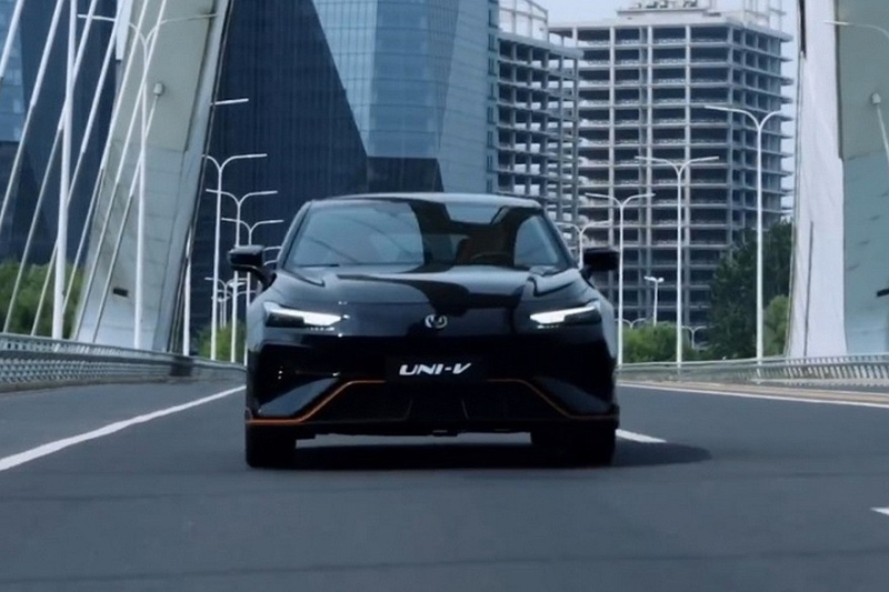 Changan Uni-V с новым дизайном готовится к старту продаж