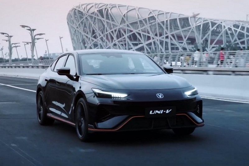 Changan Uni-V с новым дизайном готовится к старту продаж