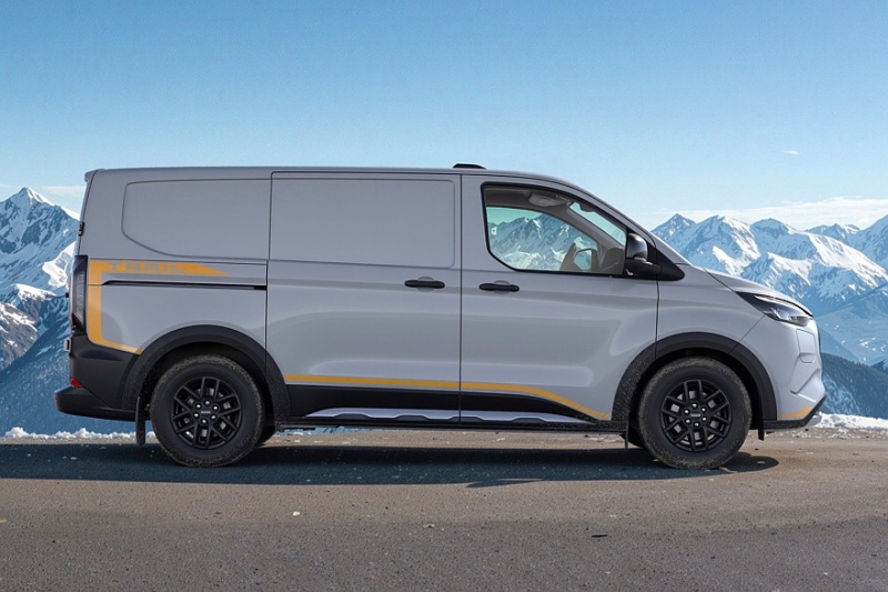 Для снега и грязи: Ford анонсировал полноприводный фургон E-Transit Custom AWD