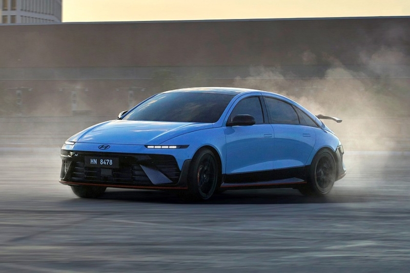 Долгожданный спортседан Hyundai Ioniq 6 N оказался бесконечно далёк от Xiaomi SU7 Ultra