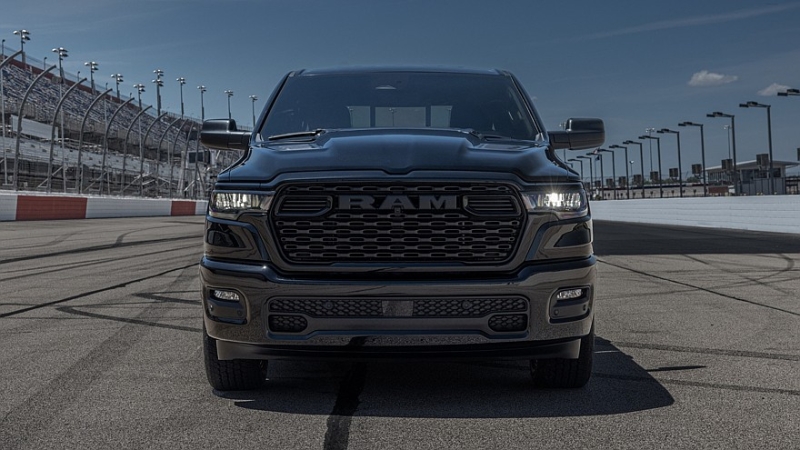Дождались: дилеры за один день собрали более 10 000 предзаказов на Ram 1500 c Hemi V8