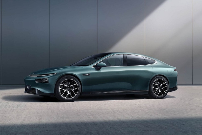 Эффектный Xpeng P7 нового поколения готов к премьере: лифтбек вместо седана