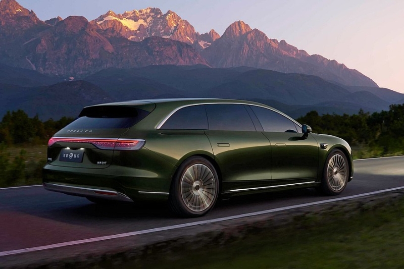 Huawei расширяет автобизнес: показаны универсал Stelato и первенец совместного бренда с SAIC