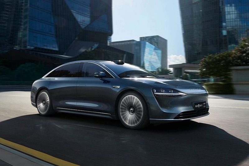 Huawei расширяет автобизнес: показаны универсал Stelato и первенец совместного бренда с SAIC