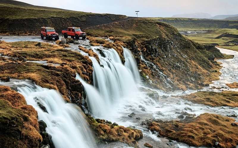 Ineos Grenadier с портальными мостами выходит на рынок: дорого, но желающих много