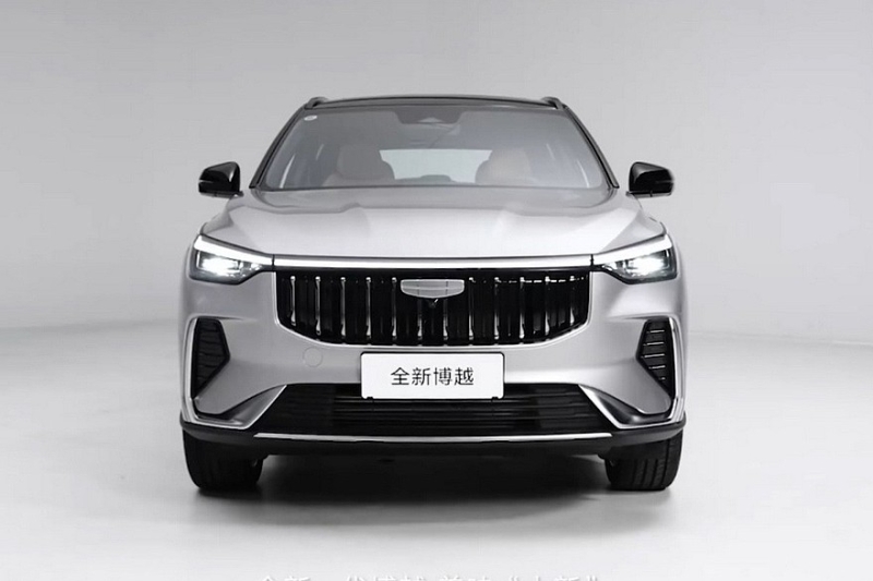 Кроссовер Geely Cityray преобразился снаружи и внутри