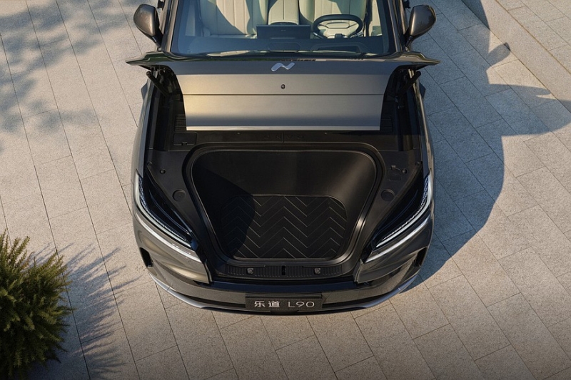 Кроссовер Onvo L90 от Nio доступен к заказу: необычный багажник спереди и богатое оснащение