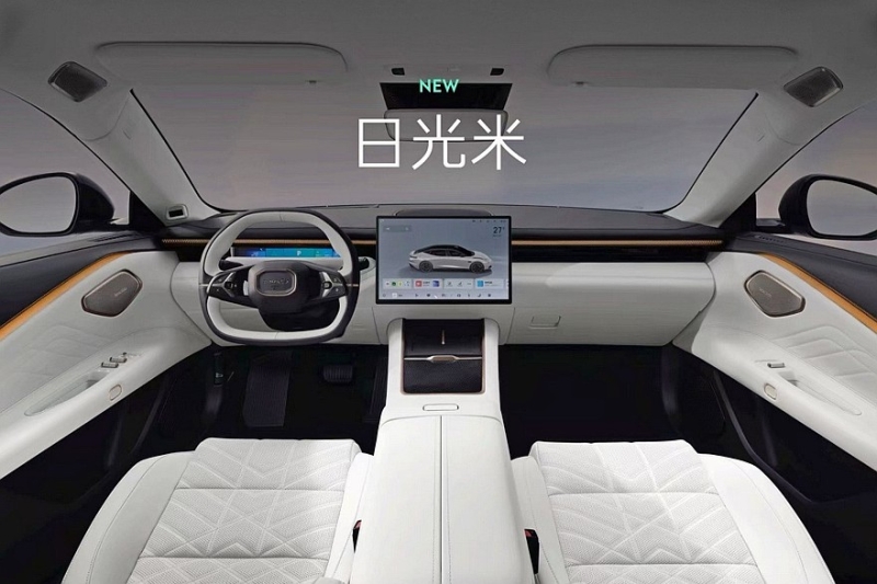 Lynk & Co 10 EM-P готовится к старту продаж: седан предложат со стандартным полным приводом