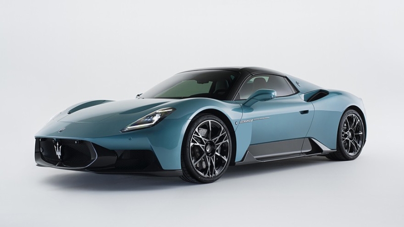 Maserati MCPura: роль нового суперкара исполнил MC20 с поправками во внешности и салоне