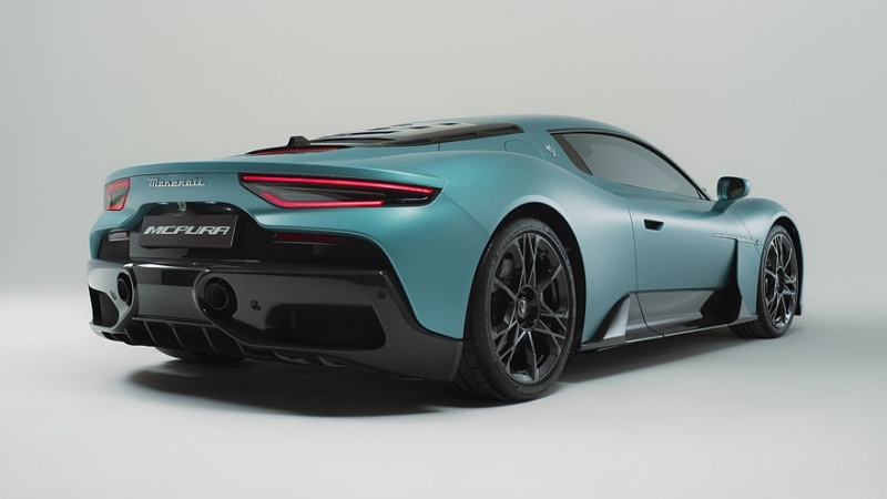 Maserati MCPura: роль нового суперкара исполнил MC20 с поправками во внешности и салоне