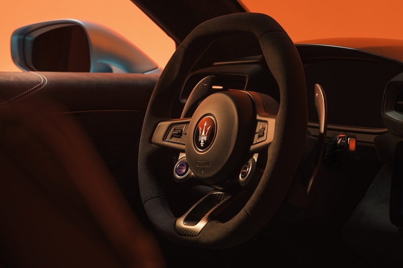 Maserati MCPura: роль нового суперкара исполнил MC20 с поправками во внешности и салоне