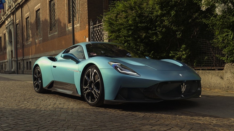 Maserati MCPura: роль нового суперкара исполнил MC20 с поправками во внешности и салоне