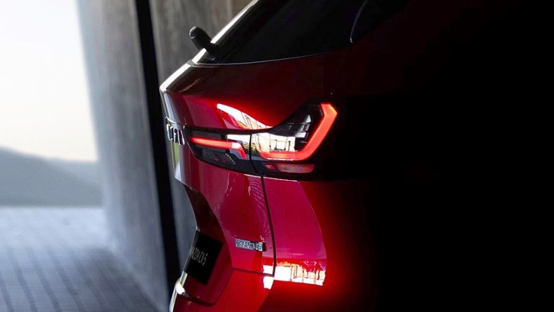 Mazda CX-5 нового поколения: официальные тизеры и дата премьеры