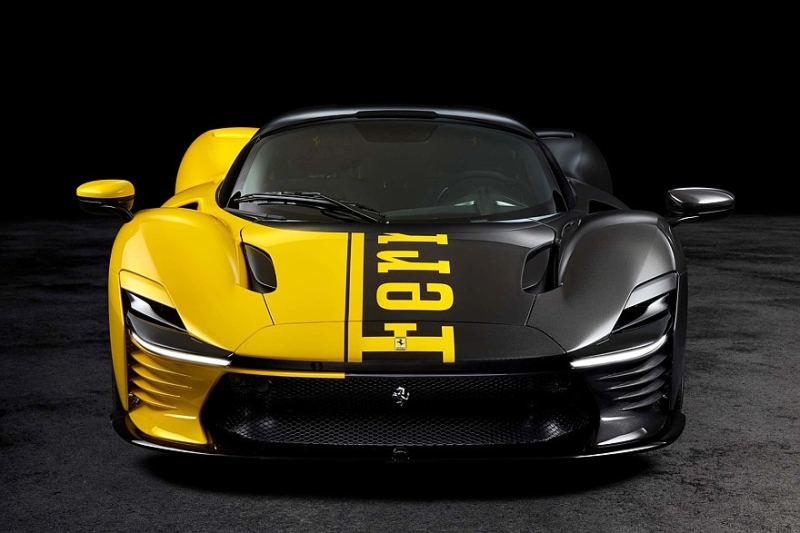 Не для прибыли, а для учащихся: уникальный Ferrari Daytona SP3 продадут на аукционе